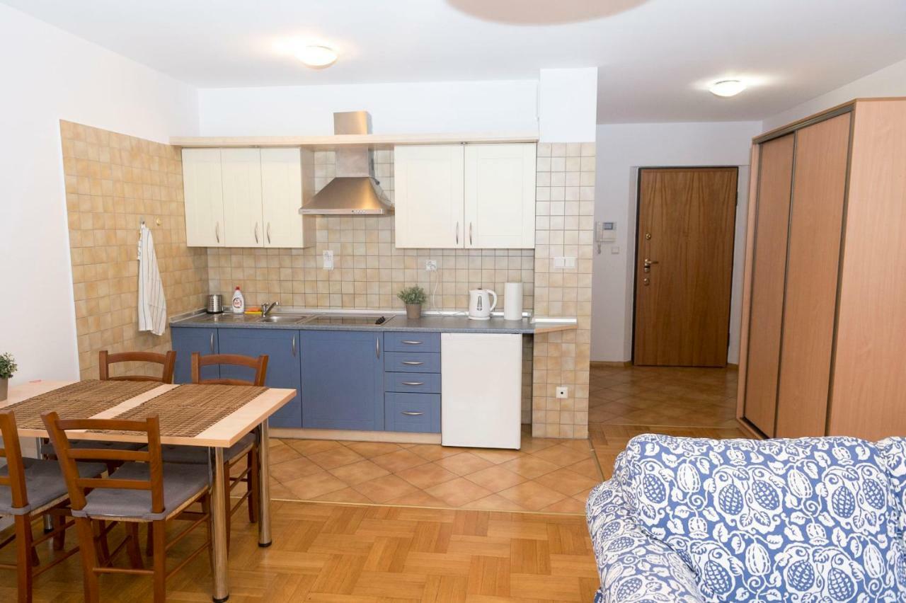 Villa Verona Krakow Bagian luar foto
